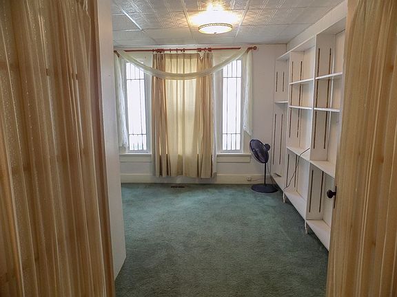 4th image of 619 West Ave
