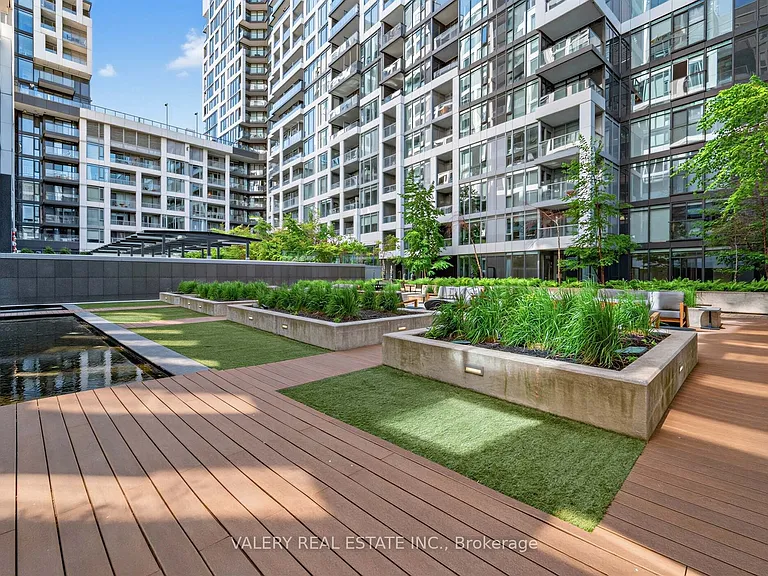 39 Niagara St #125 — Photo 28