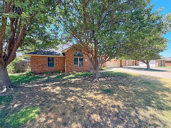 4th image of 2747 N Beech Ln