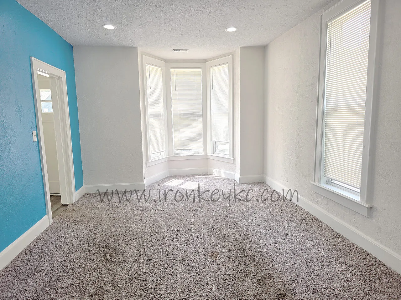 2 bed, 1104 sqft, $1,600 — Photo 3