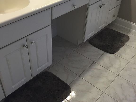 4th image of 11 Pine Villa Trl
