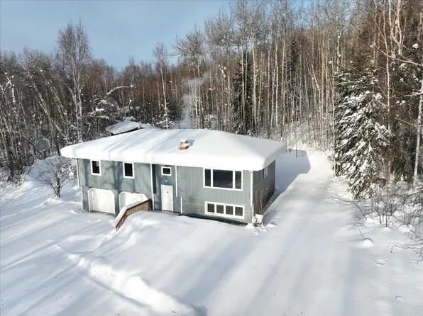 620 Cambridge Dr, Fairbanks, AK 99709