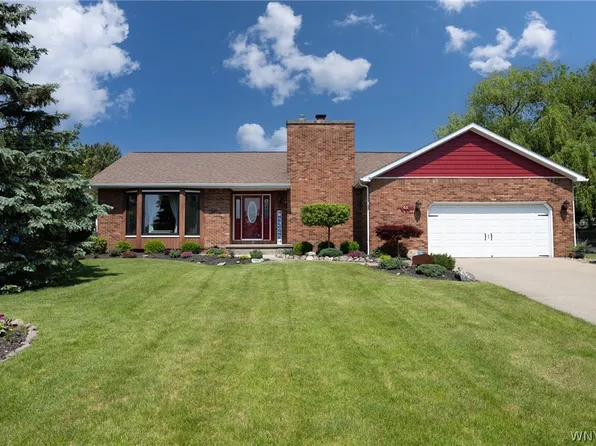 63 Windham Ln, Grand Island, NY 14072
