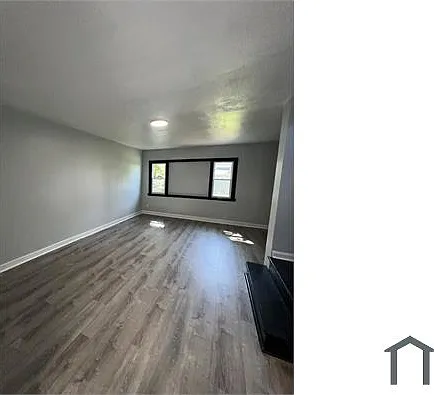 2621 Price St — Photo 25