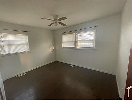 1st image of 460 Shepley Dr