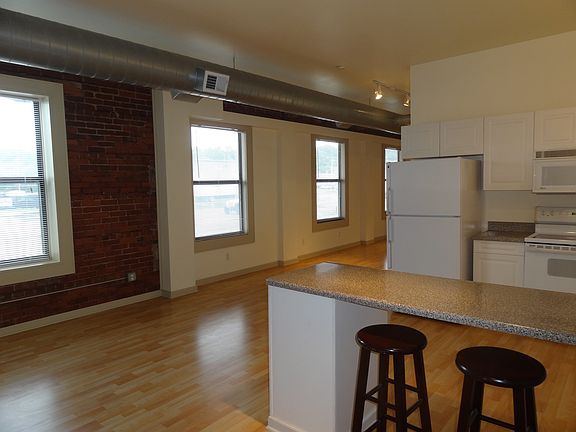 3rd image of 1414 Wyoming St Ste 1