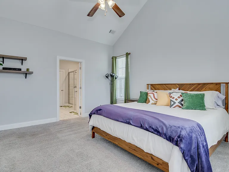 Owner's Bedroom - Main level