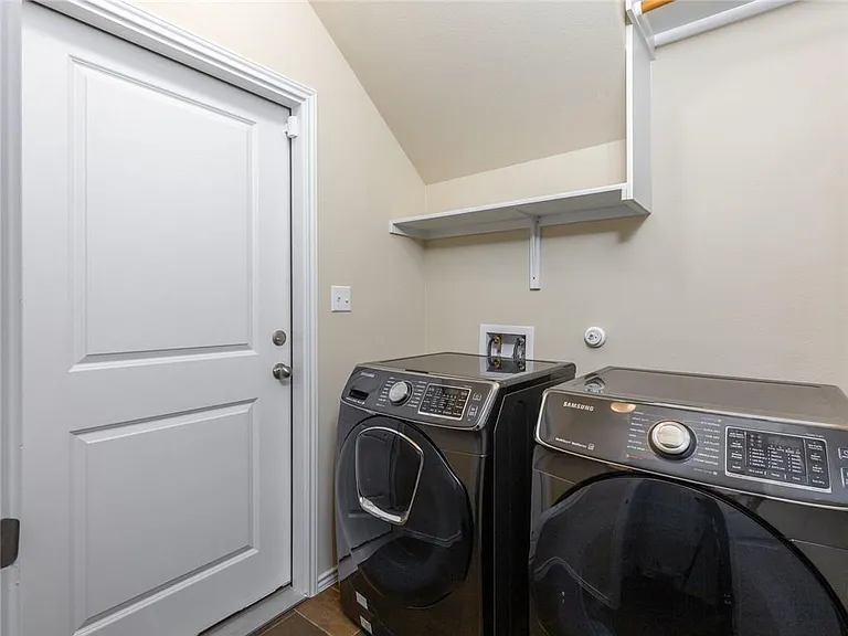 Latest Samsung washer and dryer included