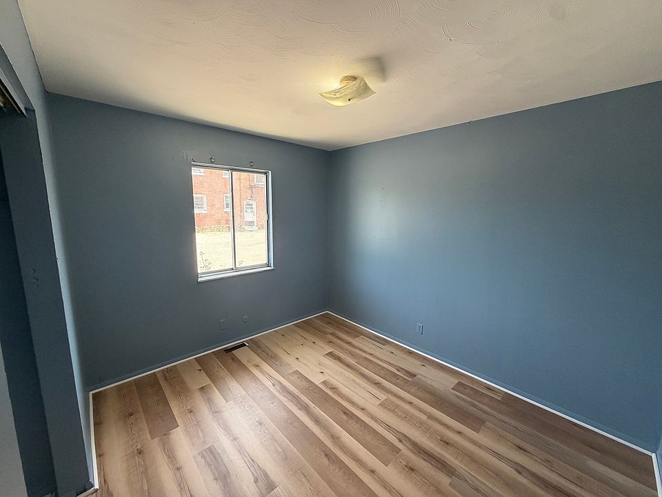 1st image of 702 E Front St #702