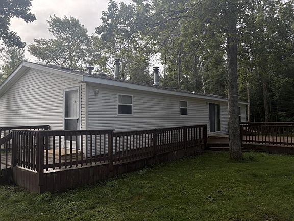 3rd image of 122 Crockett Rd