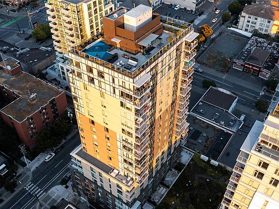 2nd image of 845 Johnson St #1506