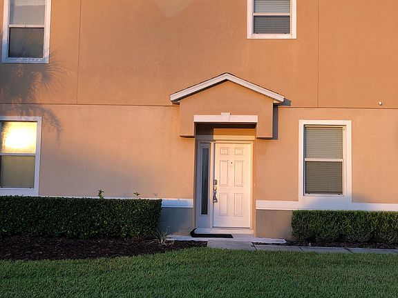 3rd image of 2868 Adelaide Ct