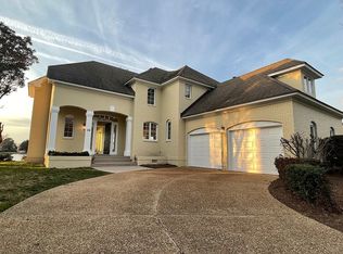 26 Brough Ln, Hampton, VA 23669
