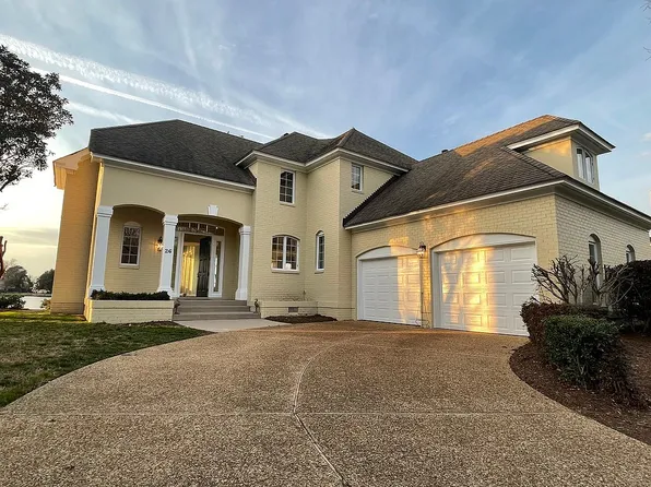 26 Brough Ln, Hampton, VA 23669