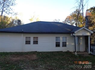 1412 Walt Arney Rd, Lenoir, NC 28645