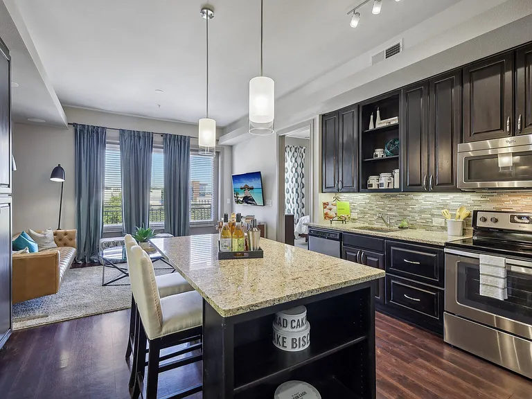 The Kelton at Clearfork — Photo 10