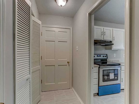 4th image of 5664 Ballenmoor Dr