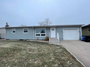 621 Bel Aire Dr, Rapid City, SD 57702