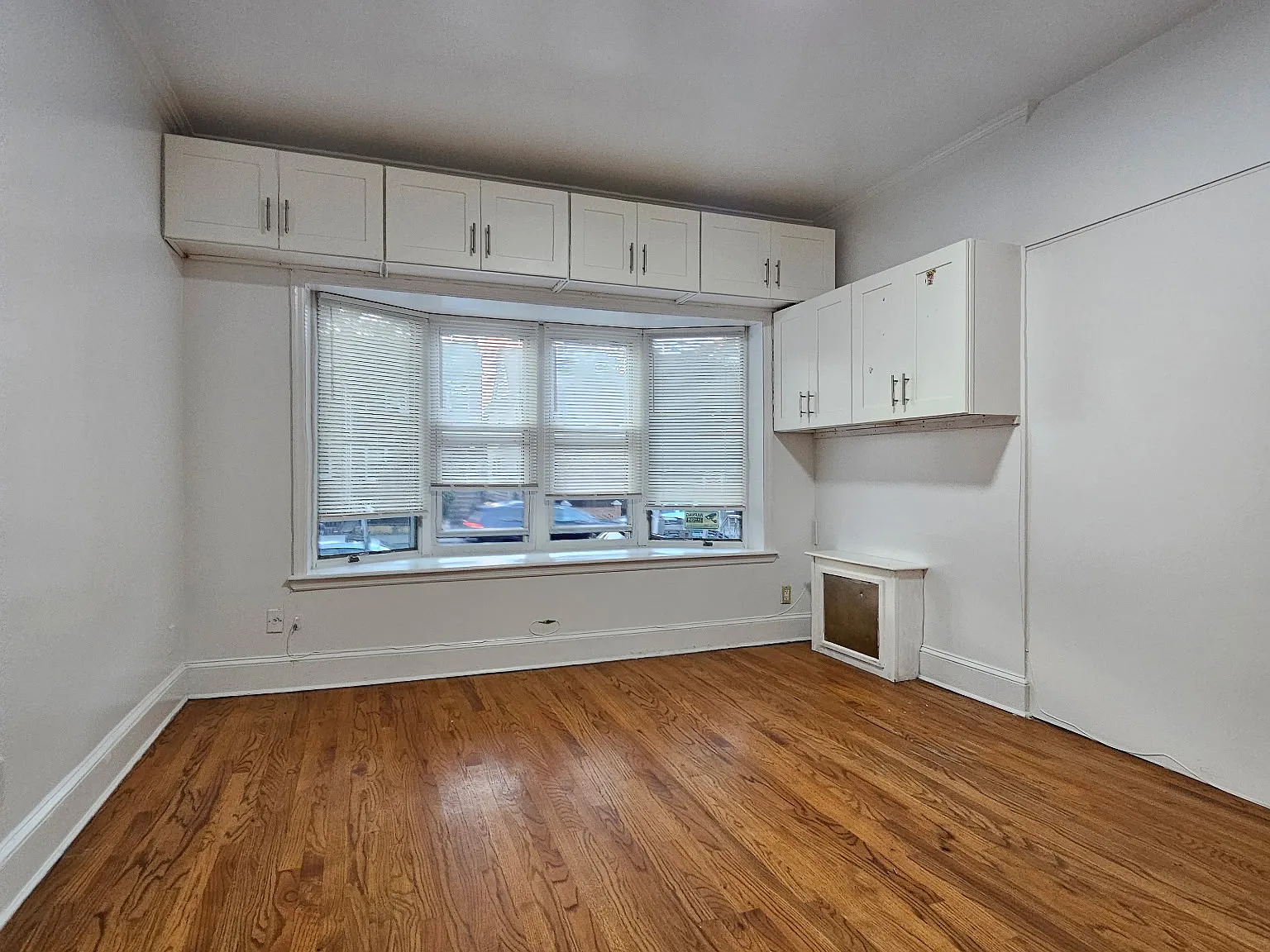 4 bed, 1200 sqft, $3,200 — Photo 1