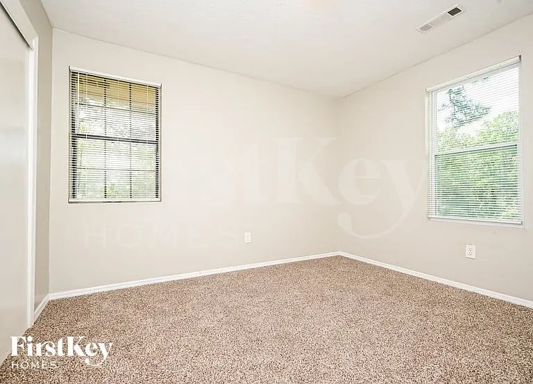3031 Orbit Cir — Photo 11