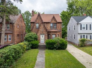 3869 Montevista Rd, Cleveland Heights, OH 44121