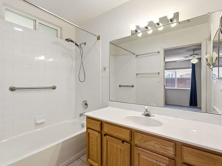 8319 Santa Clarita St NE — Photo 20