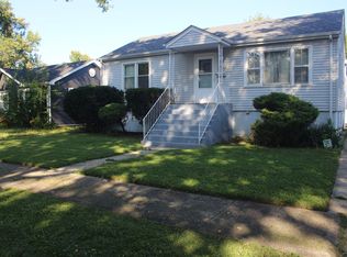 15035 Harding Ave, Midlothian, IL 60445