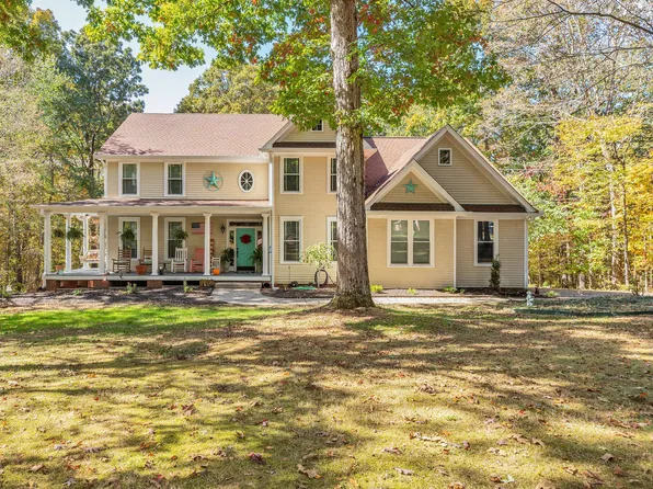 535 Beech Grove Way, Burns, TN 37029