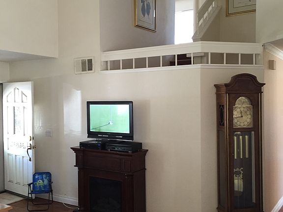 4th image of 30592 Crescent Bend Cir