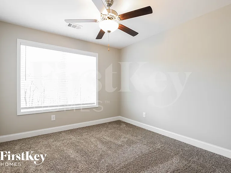 4104 Belvedere Cir — Photo 12