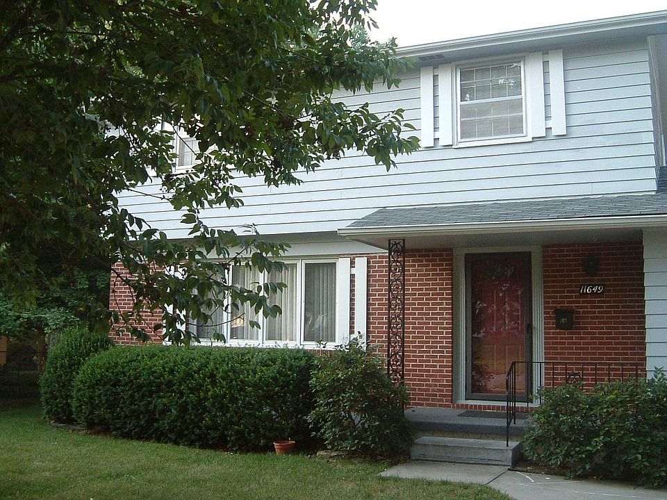 2nd image of 11649 Westwood Ln