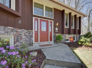 742 Summit Ct, West Bend, WI 53095