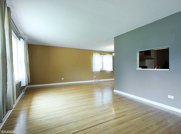 2nd image of 744 Bryn Mawr Ave