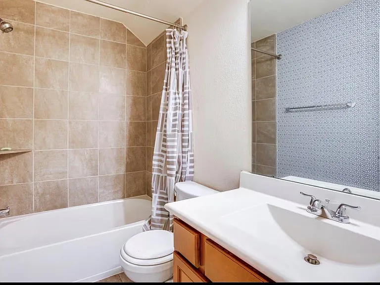 15015 Winter Valley Ct — Photo 25