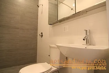 Rented by aptsandlofts.com