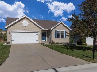 5523 Norgate Ct, Saint Charles, MO 63304