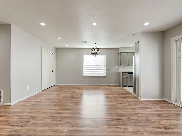 429 Belmont Dr — Photo 10