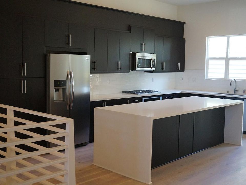 Gorgeous, spacious, designer kitchen