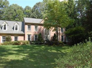 6817 Brimstone Ln, Fairfax Station, VA 22039