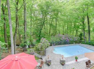 519 Pepperidge Tree Ln, Kinnelon, NJ 07405
