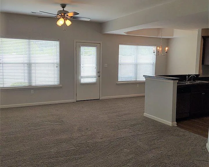 208 Falling Water Ln SW — Photo 4