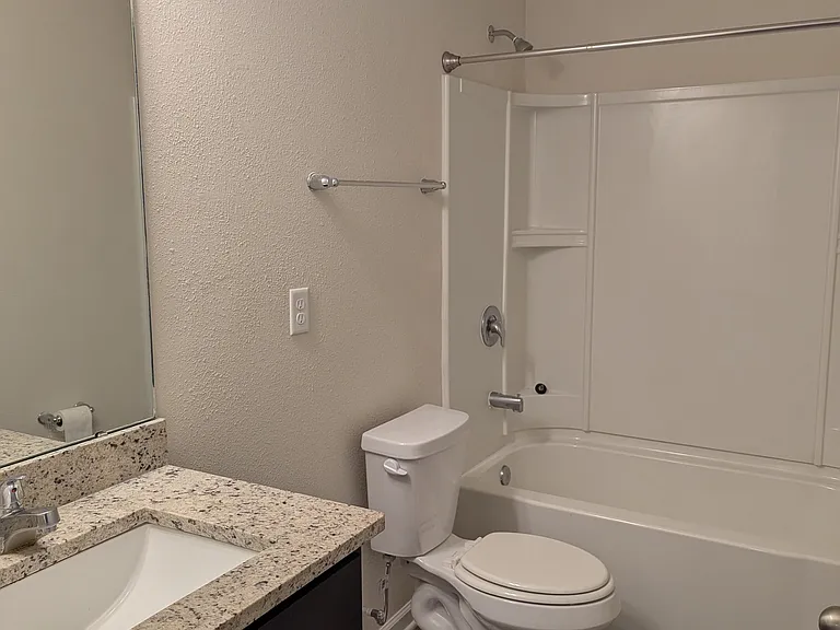 1728 Cocoanut Rd — Photo 9