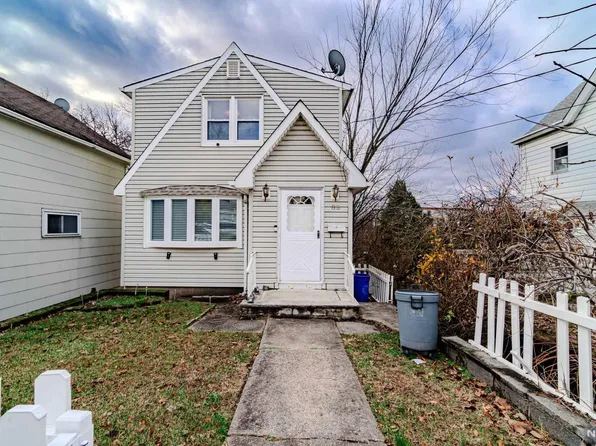 85 Orchard St, Garfield, NJ 07026