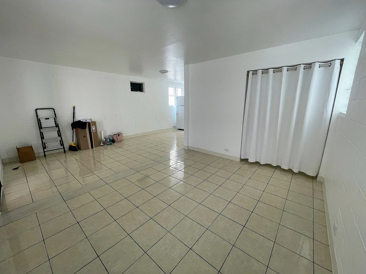 2 bed, 800 sqft, $2,300 — Photo 3