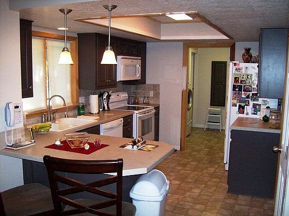 5th image of 708 W Avenue K