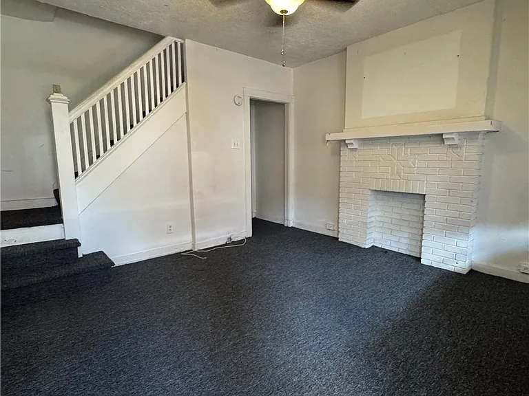 211 Chesterfield Rd — Photo 3