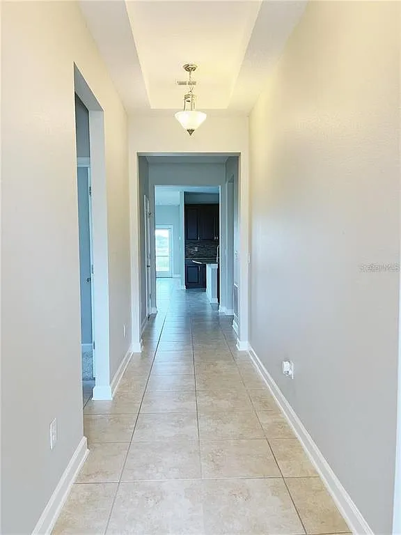 4 bed, 3.0 bath, 2061 sqft, $2,600 — Photo 2