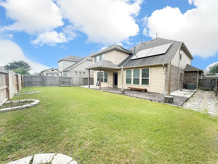 23610 Carducci Dr — Photo 43