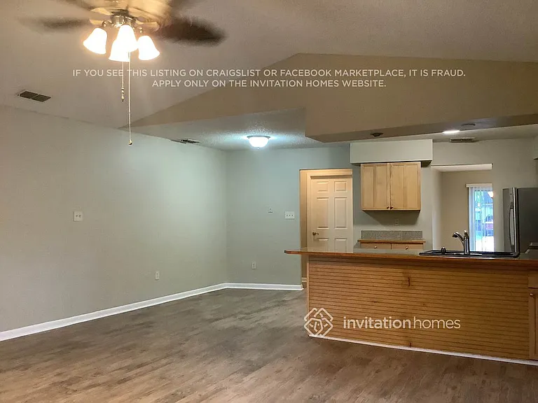 1226 Lornewood Dr — Photo 5