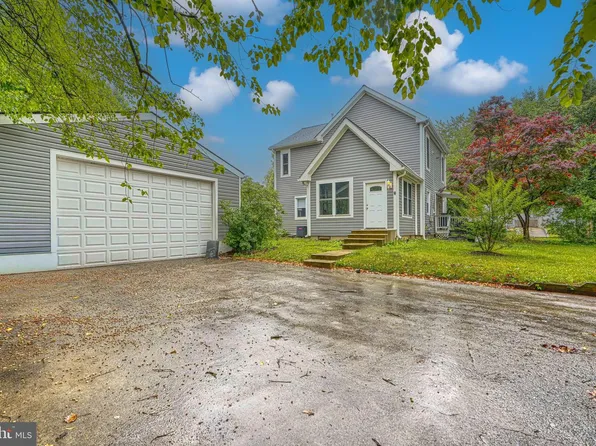 1200 Clagett Dr, Rockville, MD 20851